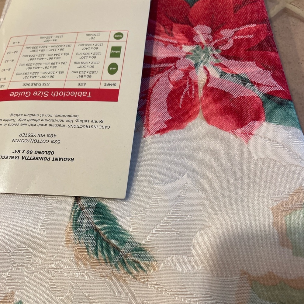 NWT Radiant Poonsettia tablecloth